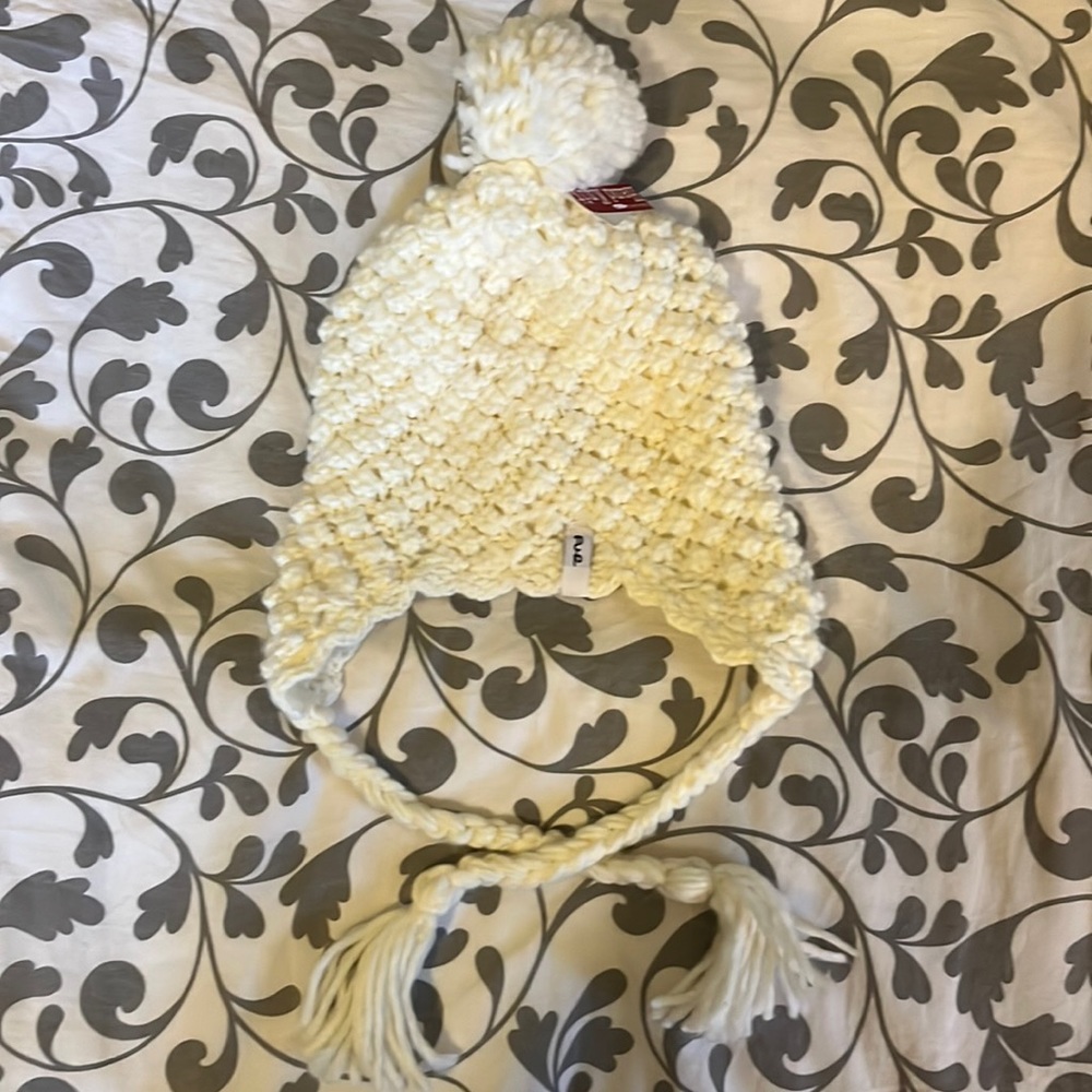 BRAND NEW!! Fur Headwear Pom Pom hat | White
